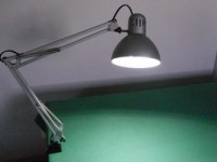 Low EMF desktop lamp